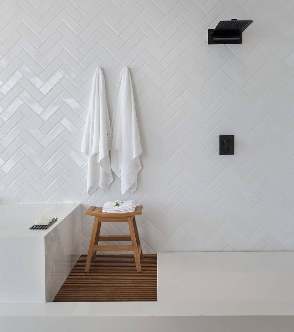 toalleros y taburete para baño