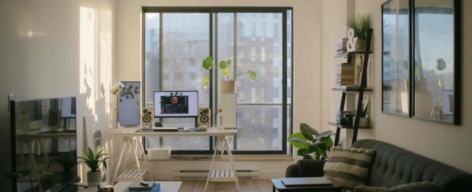 5 consejos para crear tu rincón de trabajo en el salón